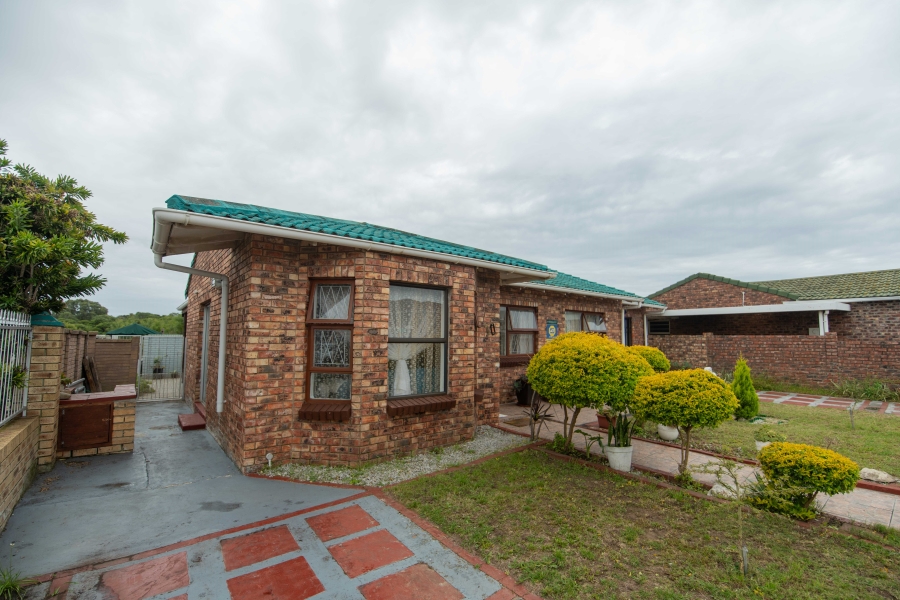 4 Bedroom Property for Sale in Humewood Extension Eastern Cape